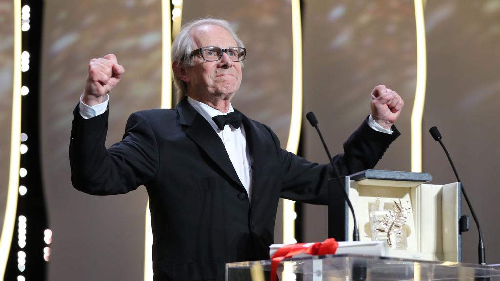 Ken Loach vibra com a Palma de Ouro em Cannes | VALERY HACHE/AFP