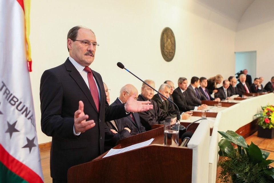 Na administração gaúcha do governador José Ivo Sartori, os servidores enfrentam instabilidade desde o início do segundo semestre de 2015 | Luiz Chaves/Palácio Piratini