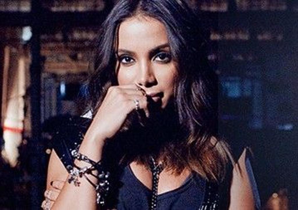 Anitta em divulgação de “Cravo e Canela” | /Divulgação