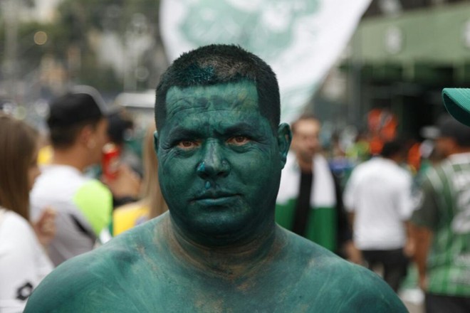 Incrível Hulk na torcida coxa-branca | Daniel Castellano/Gazeta do Povo