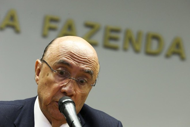 Henrique Meirelles, ministro da Fazenda, defende que o reajuste não deve servir de indexador para outros benefícios. | Marcelo Camargo/Agência Brasil