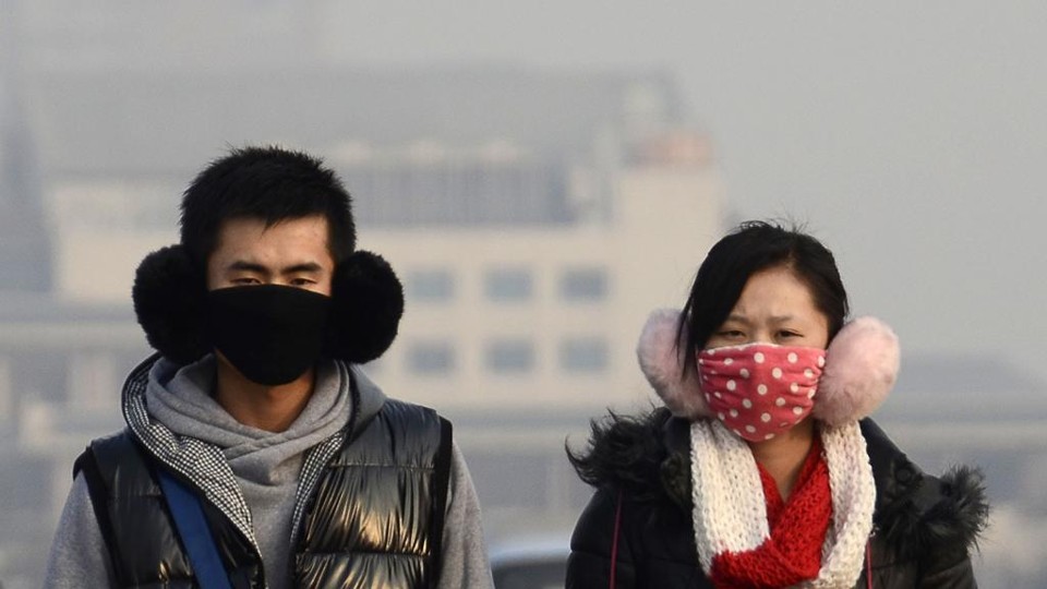 Especialistas calculam que cerca de 500 mil chineses morram, por ano, em consequência de doenças causadas ou agravadas pela poluição. | Wang Zhao