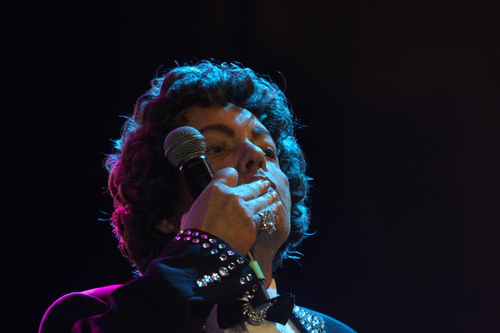 Características singulares cercaram a vida do cantor brasileiro, que morreu na noite deste domingo (15), em São Paulo. | Marcos Borges - Arquivo/Gazeta do Povo