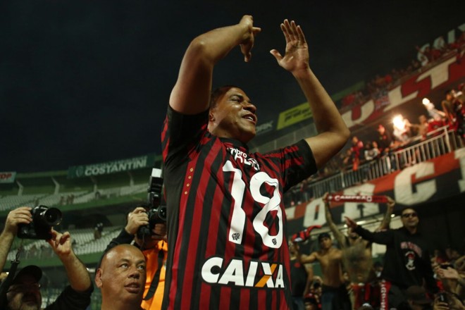 Walter foi o jogador mais celebrado na conquista do título | Marcelo AndradeGazeta do Povo