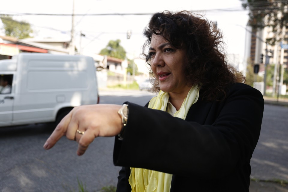 Christiane Yared, no local da morte do filho: caso completa sete anos neste sábado (7) e não há expectativa para o julgamento | Henry Milleo/Gazeta
