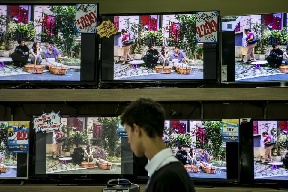 Em áreas menos povoadas, o sinal analógico poderá continuar a existir em 2019 | Marcelo Andrade/Gazeta do Povo