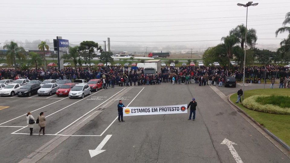 Todos os 3.200 funcionários da Volvo estão de braços cruzados desde terça-feira (10) | André Nojima / Imprensa SMC/