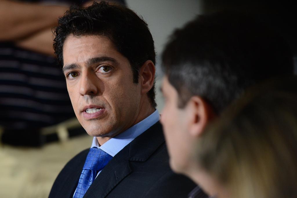 Ao chefe da Polícia Civil, Fernando Veloso, o titular da Delegacia de Repressão a Crimes de Informática (DRCI), Alessandro Thiers, negou que a conversa via app seja real. | Tomaz Silva/
Agência Brasil