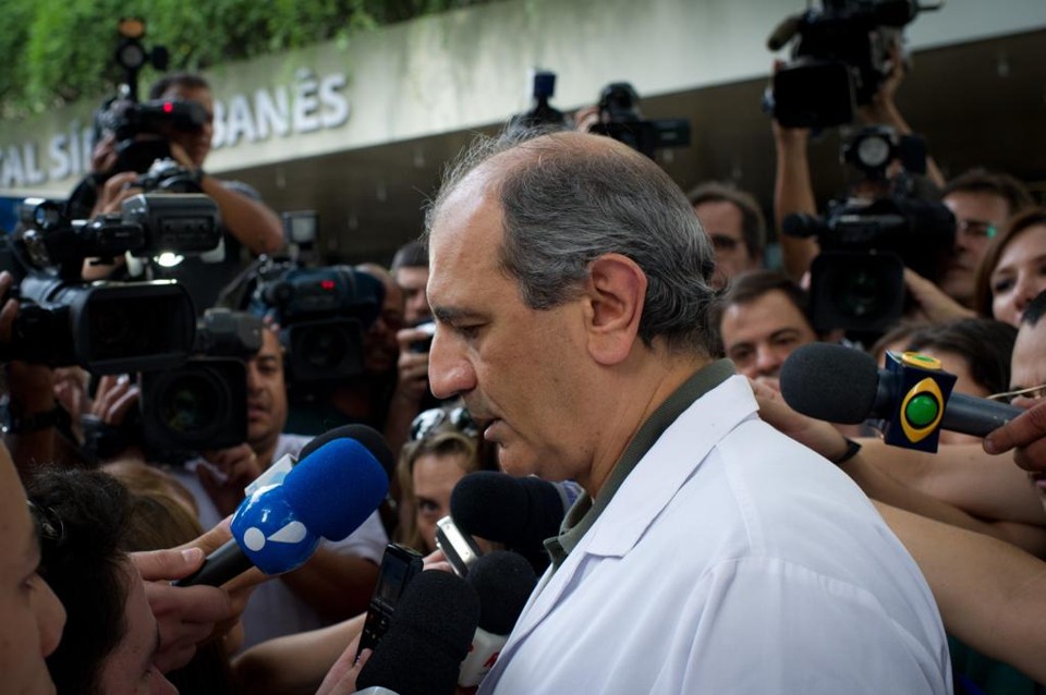Médico Raul Cutait seria cota do PP nos ministérios de Temer. | Yasuyoshi Chiba/AFP