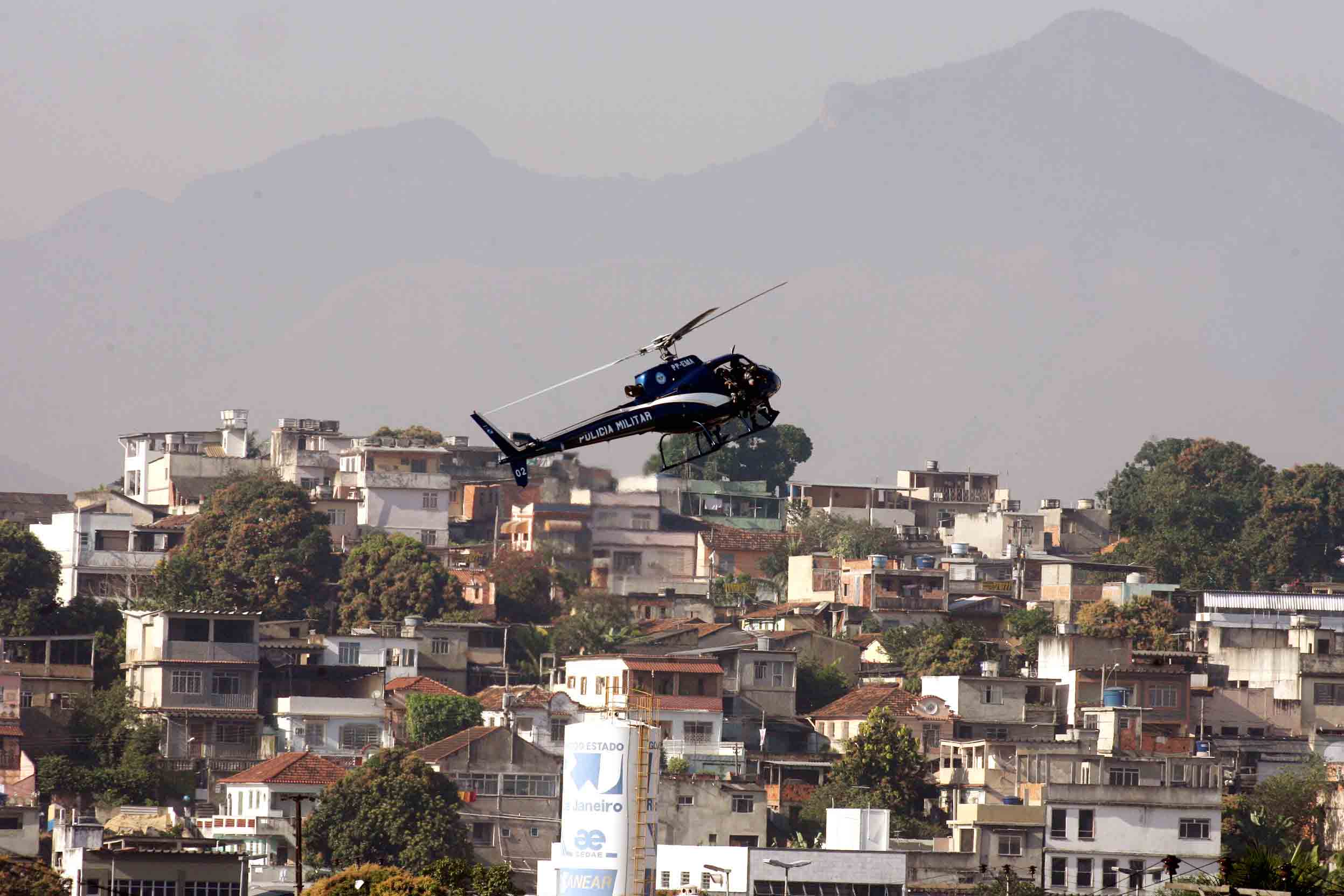 A repercussão e o assédio de policiais e jornalistas a um morro até então discreto teriam irritado a cúpula da facção. | Severino Silva/Agência O Dia