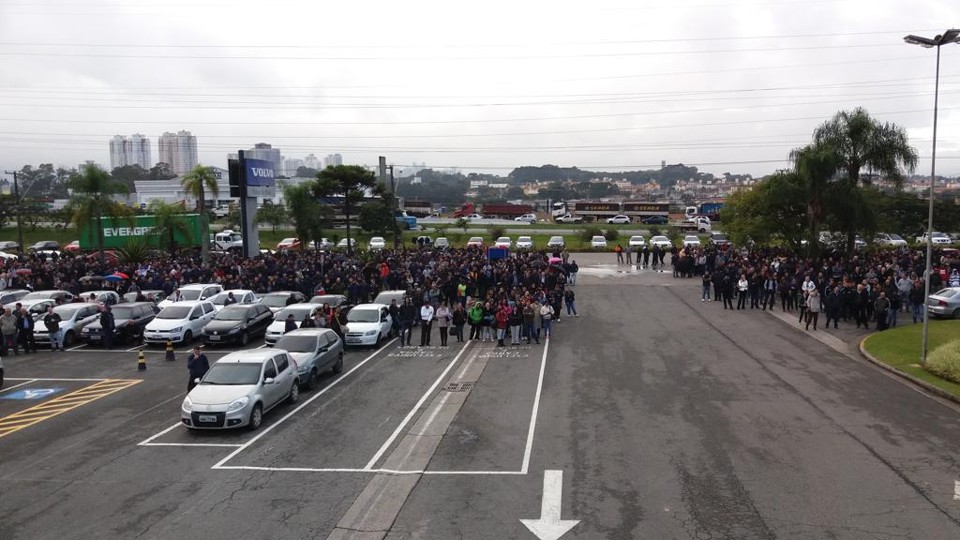Em assembleia nesta quarta, 645 funcionários da Volvo votaram contra a adesão ao PDV, 452 a favor e cinco em branco. | André Nojima / Imprensa SMC/