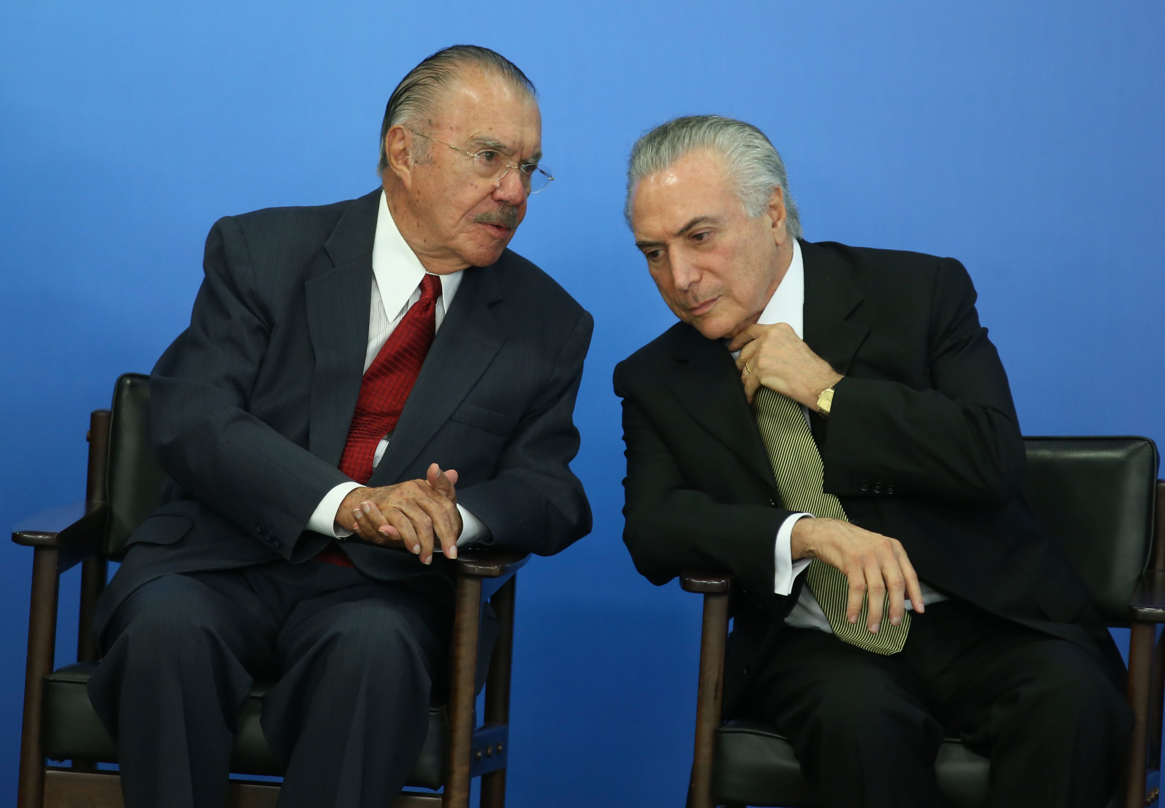 Na gravação, Sérgio Machado diz a Sarney (esq.) que a contribuição de campanha para Chalita teria ocorrido a pedido de Temer (dir.) | Valter Campanato/Agência Brasil