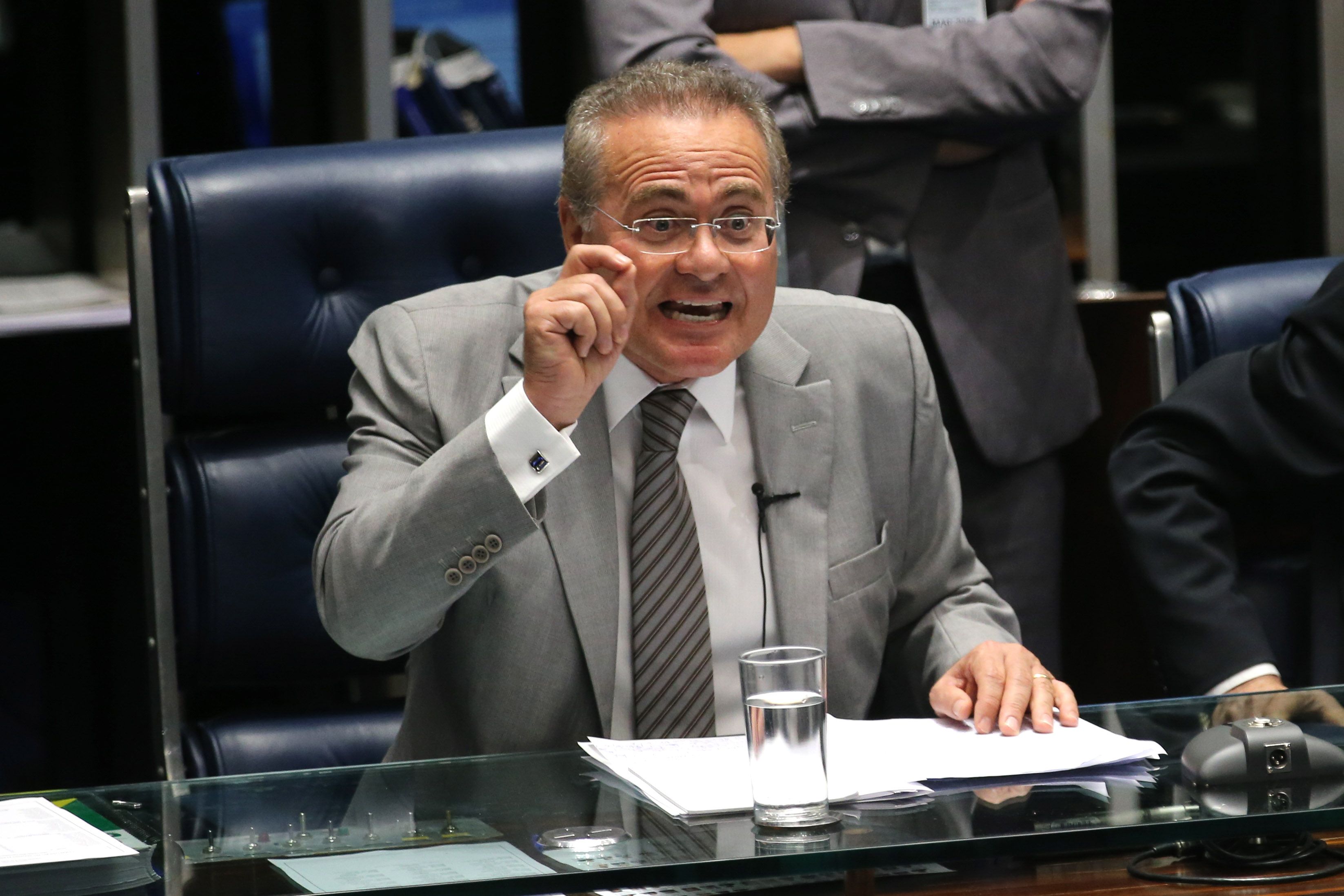 Renan diz que as conversar não mostram que ele tentou interferir na Lava Jato. | Fabio Rodrigues Pozzebom/Agência Brasil