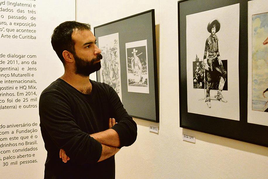 Rafael Coutinho, um dos curadores da Bienal de Quadrinhos de Curitiba na nova Gibiteca. | Flávio Rocha /
