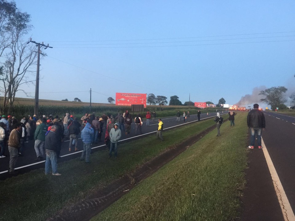 MST volta a bloquear a BR-277 | PRF/Divulgação