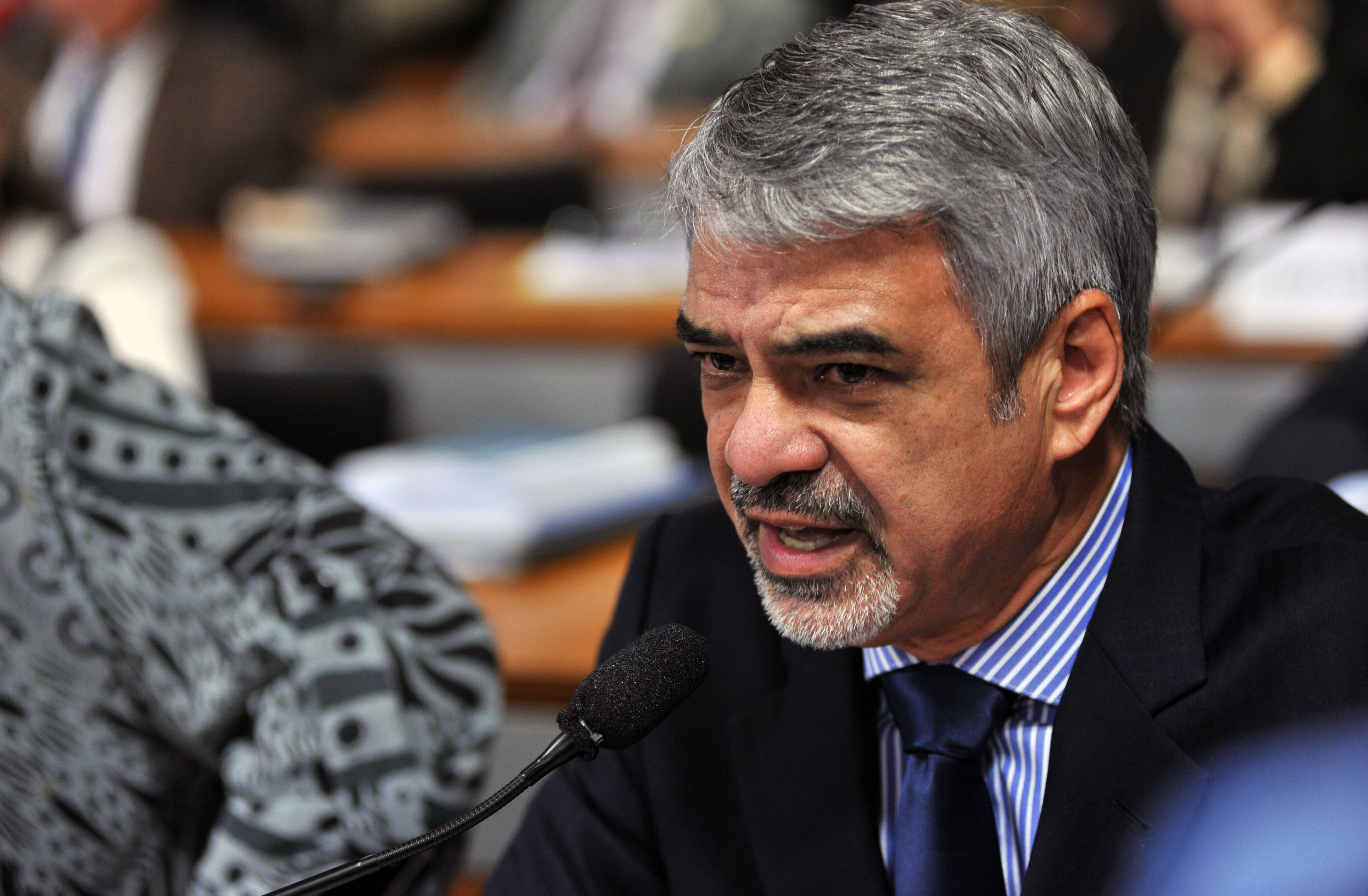 Humberto Costa: pedido para que comissão do Senado paralise suas atividades. | Zeca Ribeir
o/Agência Camara