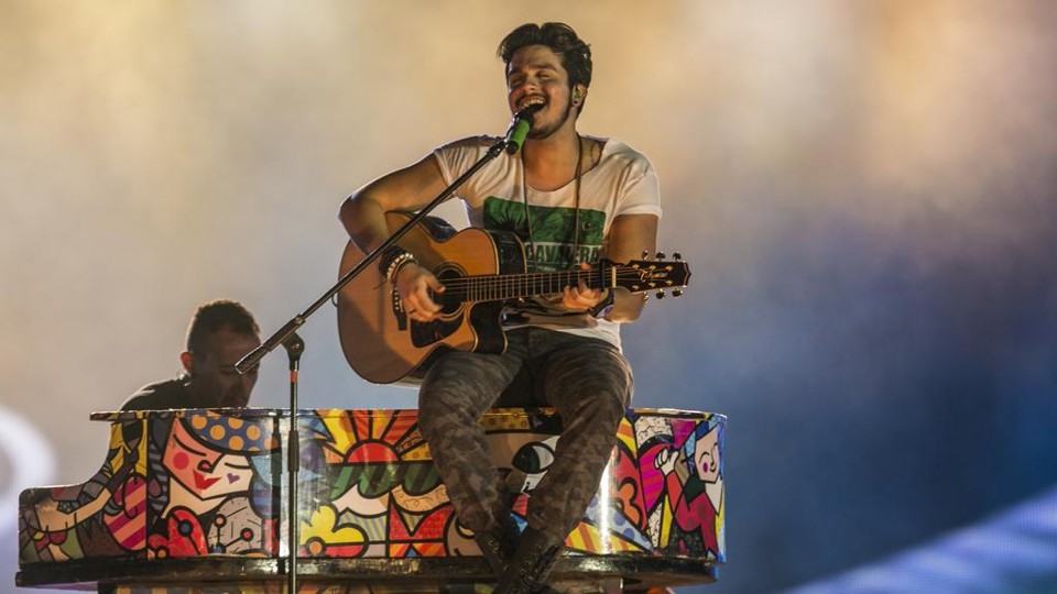 Luan Santana, no Country Festival de 2014, em Pinhais: sertanejo universitário ajuda a explicar o Brasil hoje, diz cantor baiano. | Marcelo Andrade/Arquivo Gazeta do Povo
