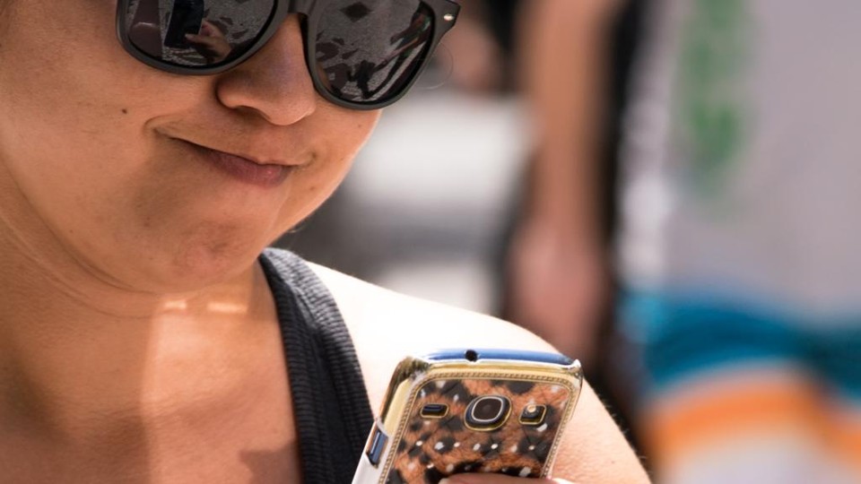 Estudo nacional feito pelo Sebrae no ano passado mostrou que 39% das pequenas empresas de e-commerce utilizam o WhatsApp como ferramenta de pré e pós-venda | Lucas Pontes/Gazeta do Povo