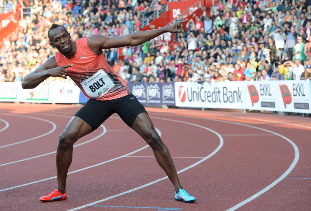 Usain Bolt comemora a vitória na República Tcheca. | PIERRE ANDRIEU/AFP