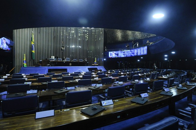 Plenário do Senado antes do início da sessão deliberativa extraordinária que decidirá pela aprovação ou rejeição do relatório favorável à admissibilidade do processo de impeachment da presidente Dilma Rousseff. | Geraldo Magela/Agência Senado
