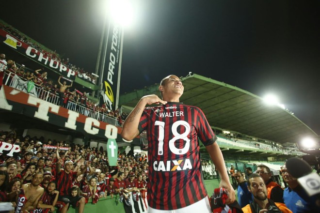 Com um gol e assistência para outro, Walter foi o nome da segunda partida da final | Marcelo AndradeGazeta do Povo