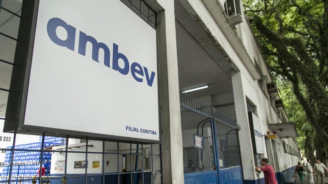 Inscrições para programa de trainee da Ambev terminam no dia 8 de maio | Marcelo Andrade/Gazeta do Povo