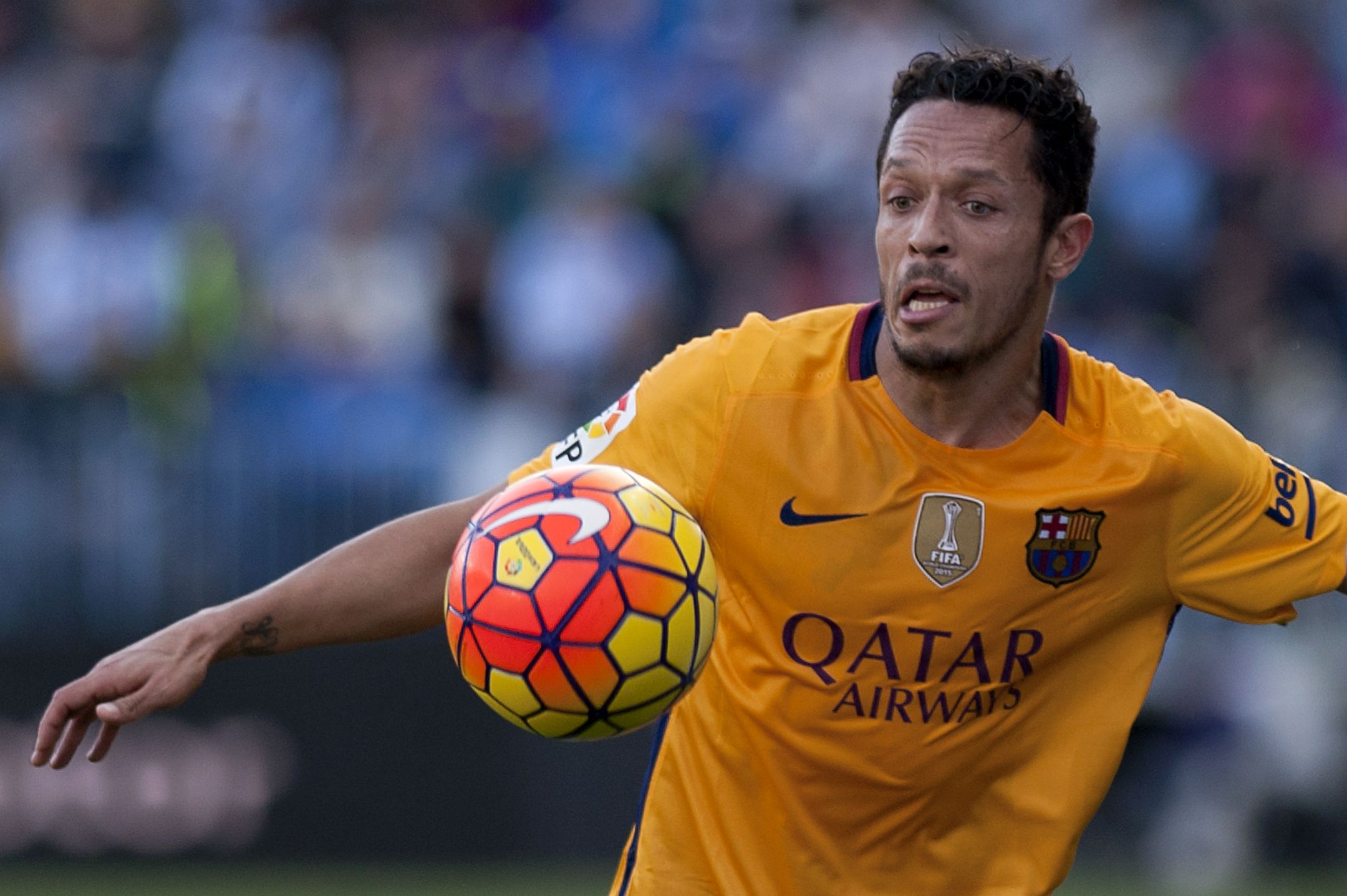 Lateral Adriano é suspeito de receber cerca de 650 mil euros por uma empresa sediada na Ilha da Madeira. | JORGE GUERRERO/AFP