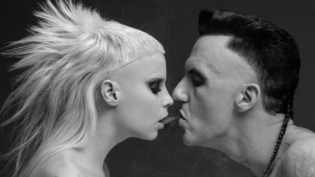 Rappers se destacaram no hip-hop com letras em africâner e elementos visuais bizarros. | /Divulgação