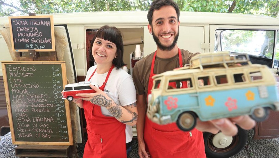 A cafeteria sobre rodas Kombi n’ Coffee saiu por R$ 30 mil. | Ivonaldo Alexandre/Gazeta do Povo