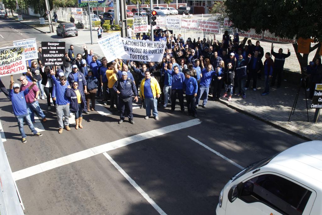 Funcionários da Sanepar estavam em greve desde terça-feira (17) | Aniele Nascimento/Gazeta do Povo
