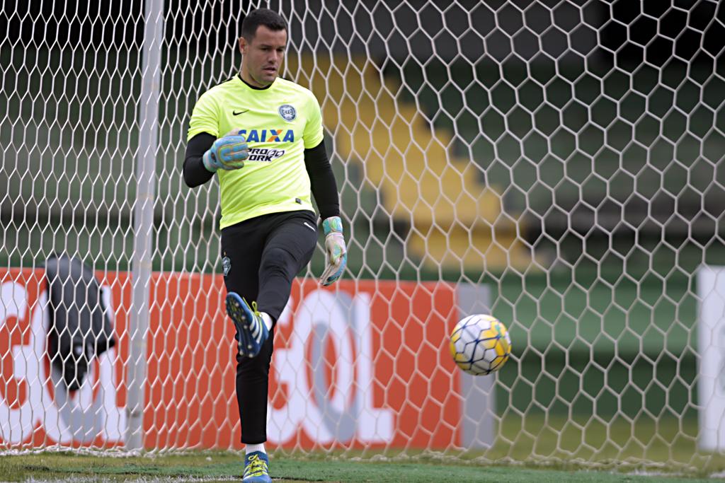 Wilvon volta ao gol do Coxa: hora de acabar com o momento ruim no Alto da Glória. | Albari Rosa/Gazeta do Povo