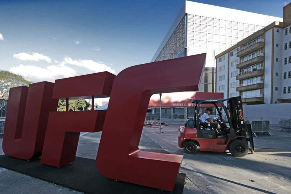 Evento lotou a Arena da Baixada no sábado, com público de mais de 45 mil pessoas. | Albari Rosa/Gazeta do Povo
