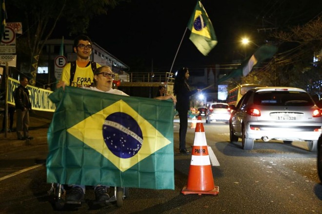 Manifestação a favor do impeachment de Dilma Rousseff em Curitiba. | Hugo Harada Gazeta do Povo