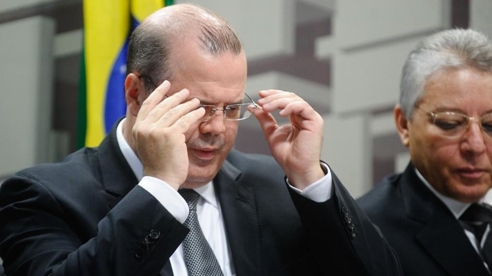 Alexandre Tombini, presidente do BC: se o processo de impeachment da presidente Dilma Rousseff for aprovado, a equipe econômica deve ser mudada | Marcos Oliveira/Agência Senado