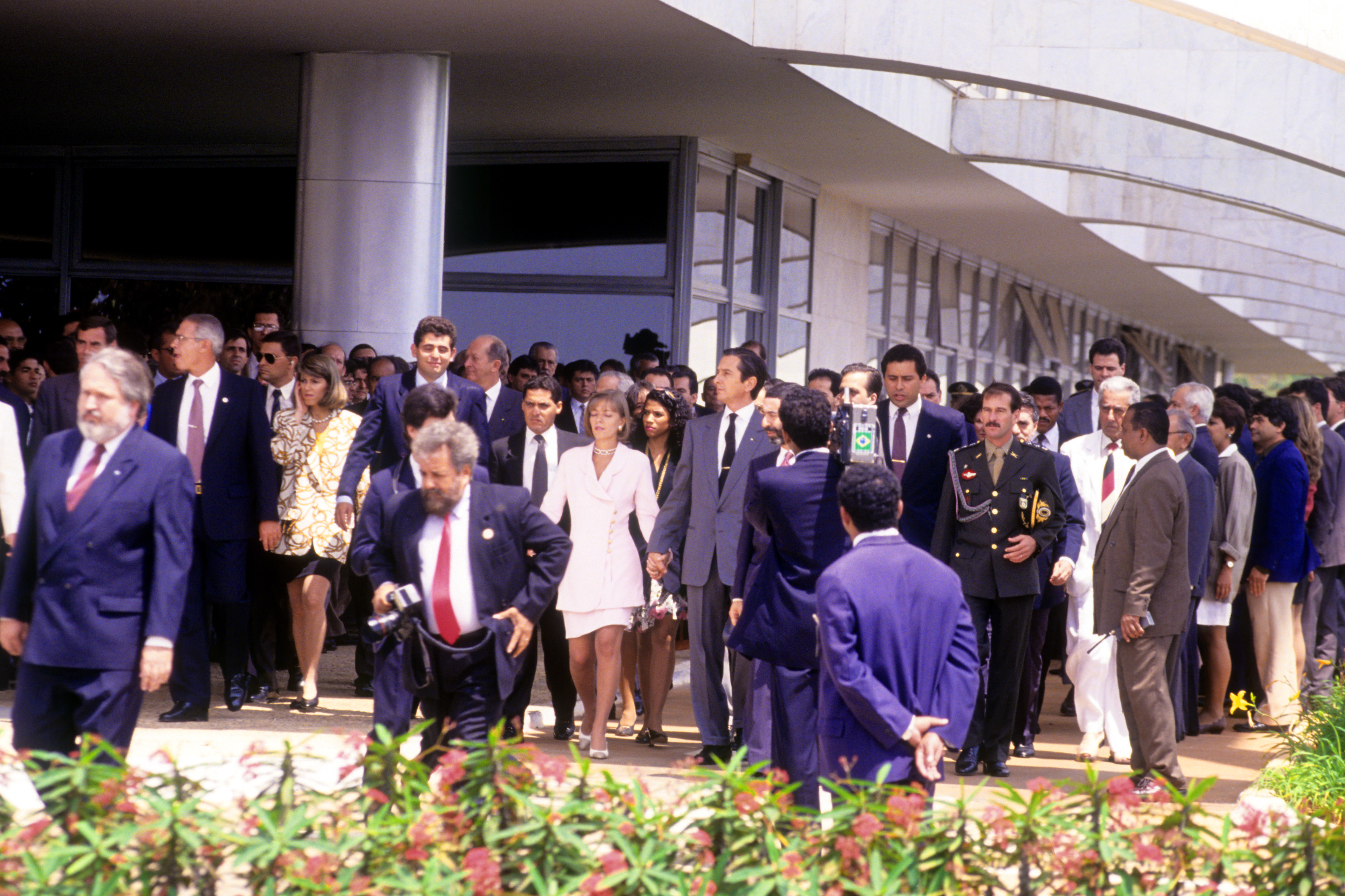Collor deixa o Planalto, em 1992. | Orlando Brito