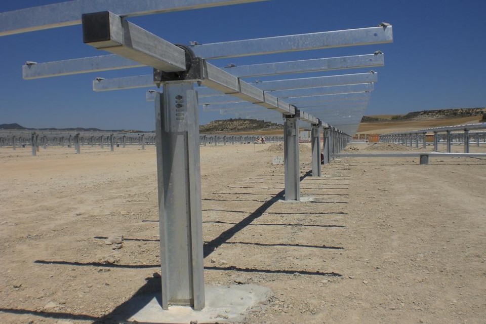 Brafer fechou parceria com empresa espanhola para a produção dos trackers , que funcionam como suportes para as placas solares. | Divulgação/Brafer