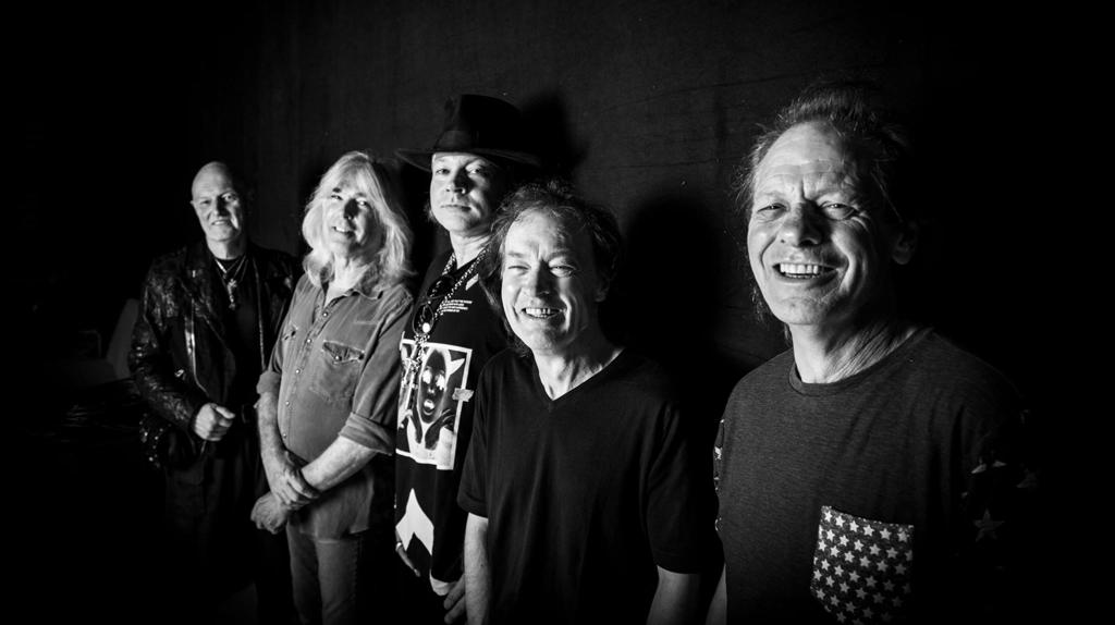 AC/DC com Axl Rose na formação | Reprodução Facebook