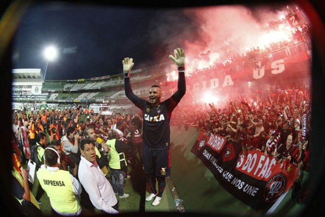 Goleiro Weverton fez mais um campeonato consistente de foi fundamental para conquista atleticana | Daniel CastellanoGazeta do Povo
