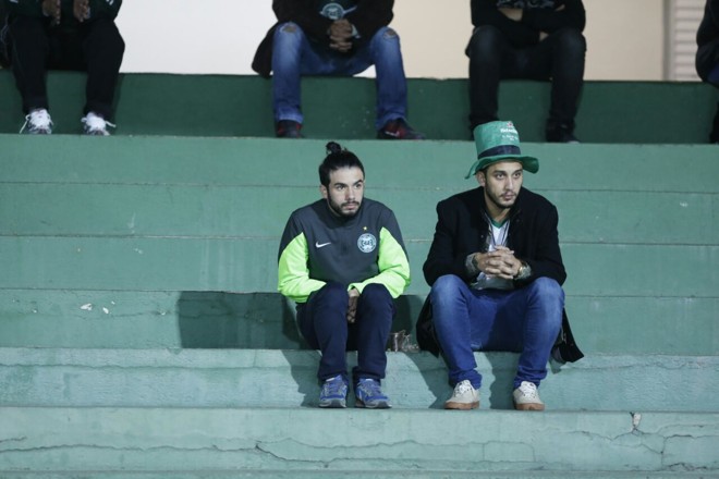Torcedores enfrentaram o frio para ver o jogo do Coritiba. | Henry Milléo/Gazeta do Povo