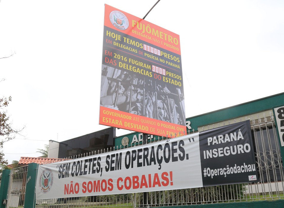 Placar antes de ser atualizado: 2016 registra 300 fugas no Paraná | Ivonaldo Alexandre/Gazeta do Povo