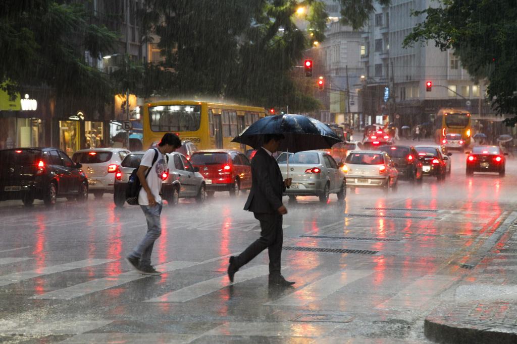Fim de semana será de tempo instável em todo o Paraná | Daniel Castellano/Gazeta do Povo