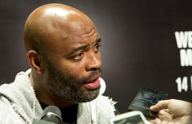 Anderson Silva está com fortes dores abdominais desde segunda-feira. | Hugo Harada/Gazeta do Povo
