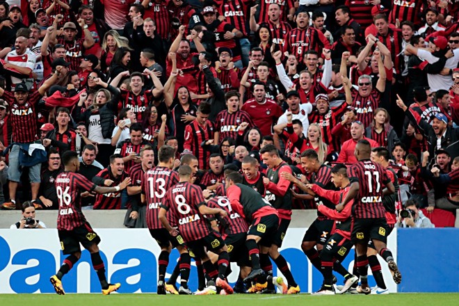  | Fotos de Hugo Harada e Albari Rosa