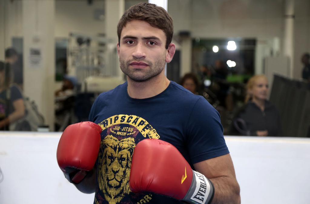 Com lesão de lutador nigeriano, Luan Chagas entrou no card do UFC 198. | Pedro Serápio/Gazeta do Povo