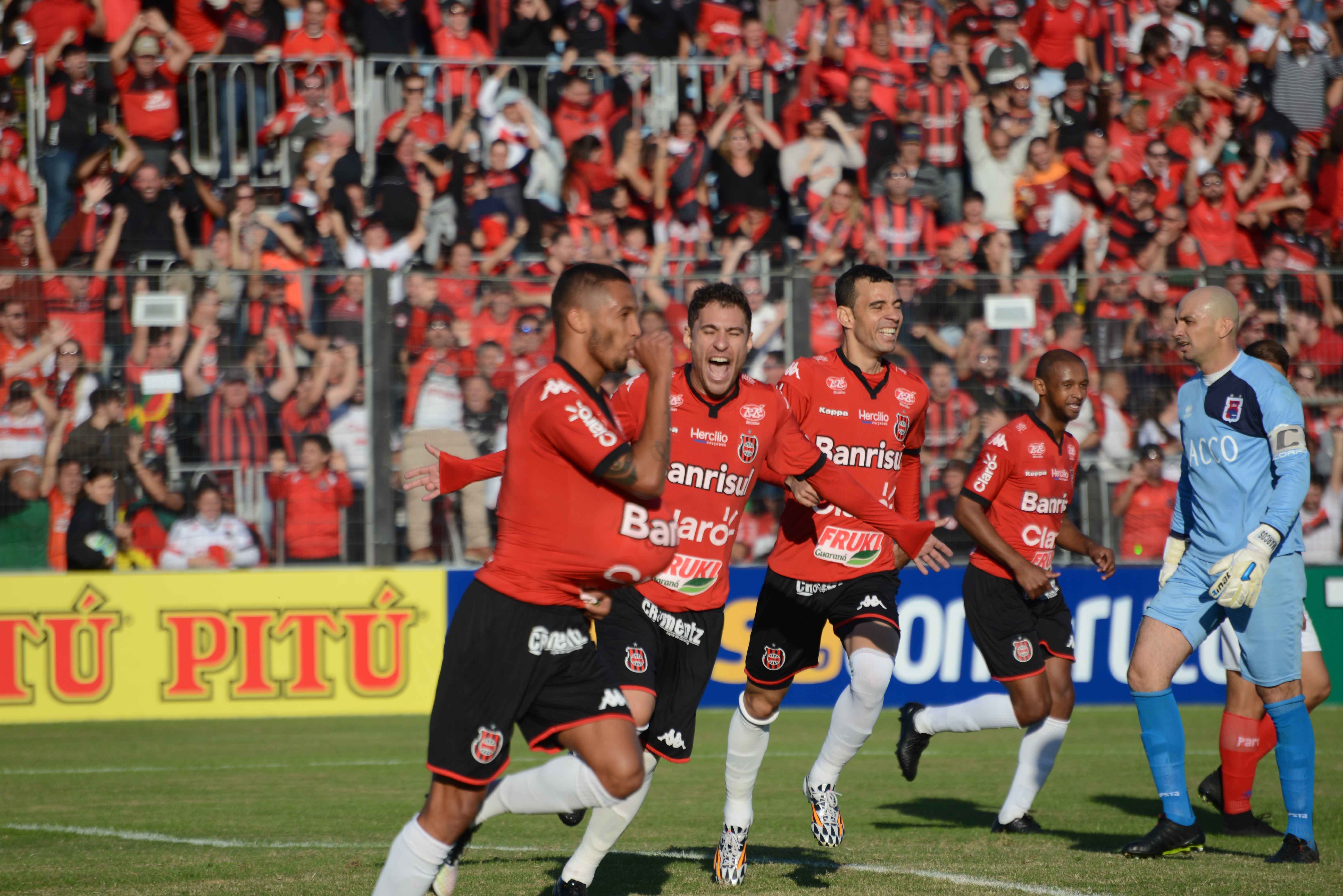 | /lávio Neves/ Folhapress