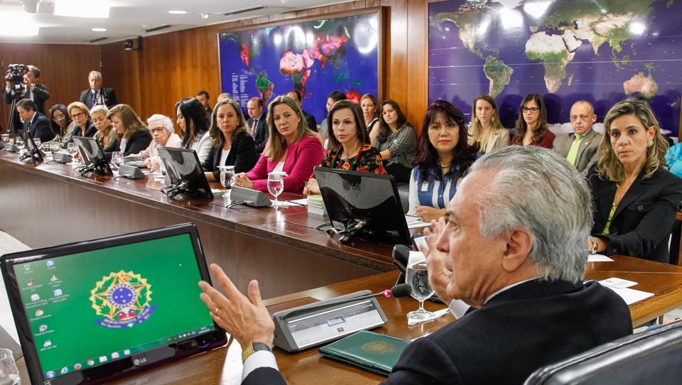 Temer no encontro com as deputadas: segundo ele, pouco tempo para formar o Ministério explica falta de mulheres. | Beto Barata/PR/Fotos Públicas
