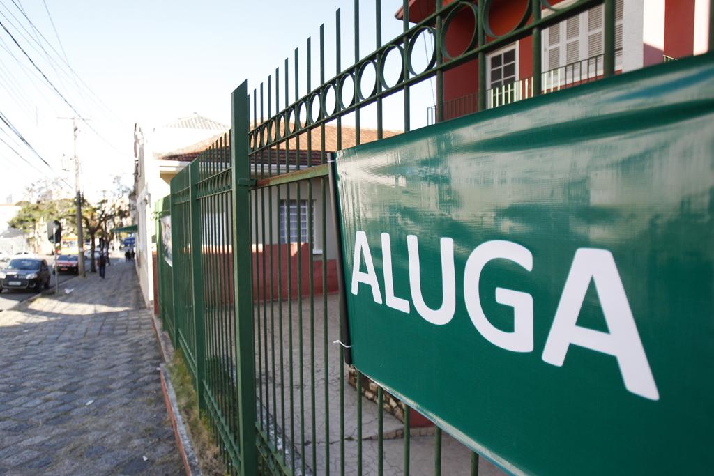 Com mais imóveis disponíveis e redução dos valores cobrados pelos proprietários, número de contratos de locação em Curitiba cresceu no começo deste ano | Daniel Castellano/Gazeta do Povo