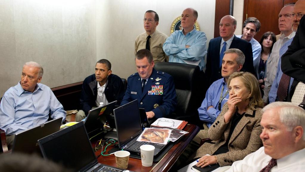 Foto histórica de Barack Obama acompanhando a operação de caça a Bin Laden: resgate no Twitter. | Divulgação/CIA