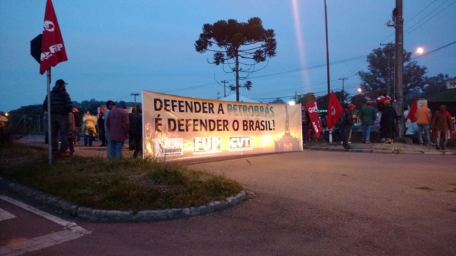 Manifestantes nas imediações da Repar: | Siondiipetro/Divulgação