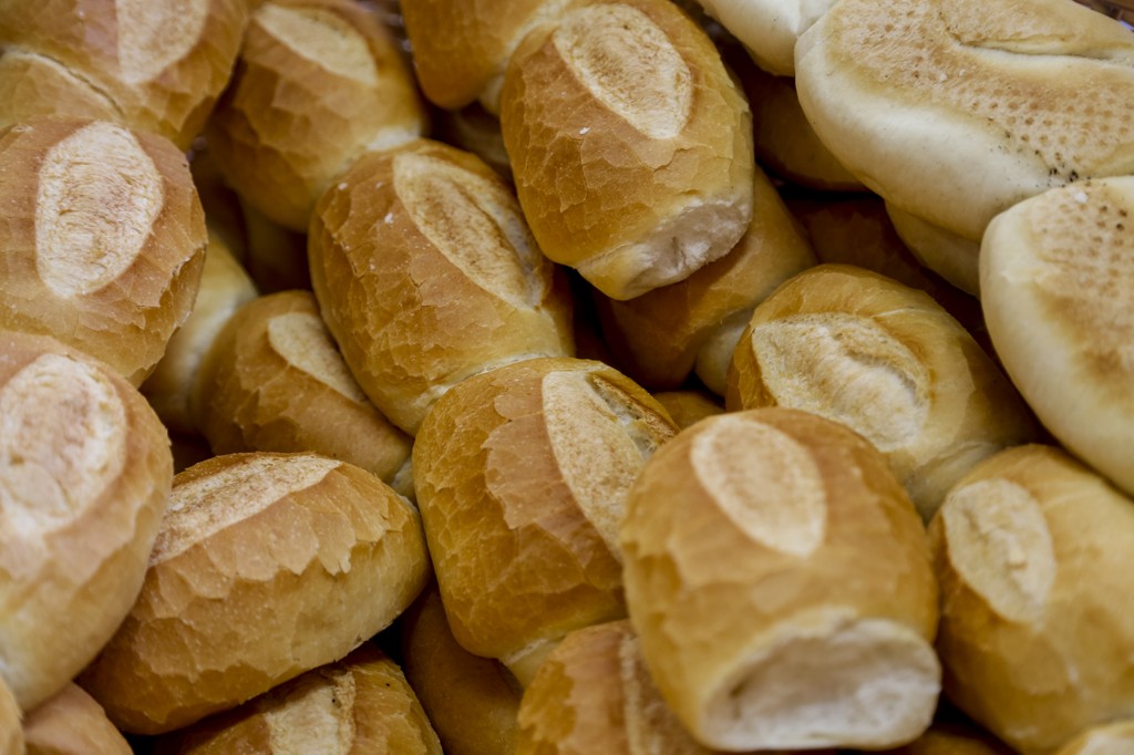 A alta em tão curto espaço de tempo surpreendeu os moinhos, que não tinham estoques longos do produto nacional.